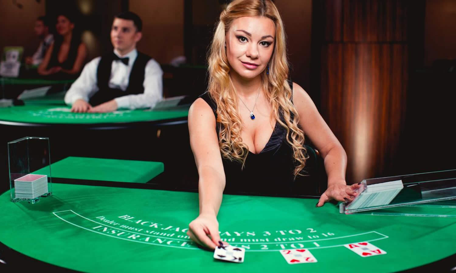 Https drgn4u casino. Голден Пэлэс казино Москва крупье. Live Casino Blackjack.